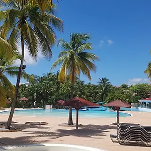 caraibes-apparts.comcaribbean.com/