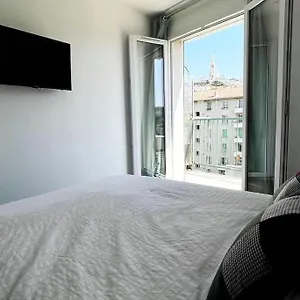 pepite-pied-a-terre-plein-coeur-d-endoume.fr-provencehotel.com/