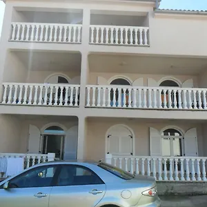 apartmani-tomicic.primorje-gorskikotar.com/
